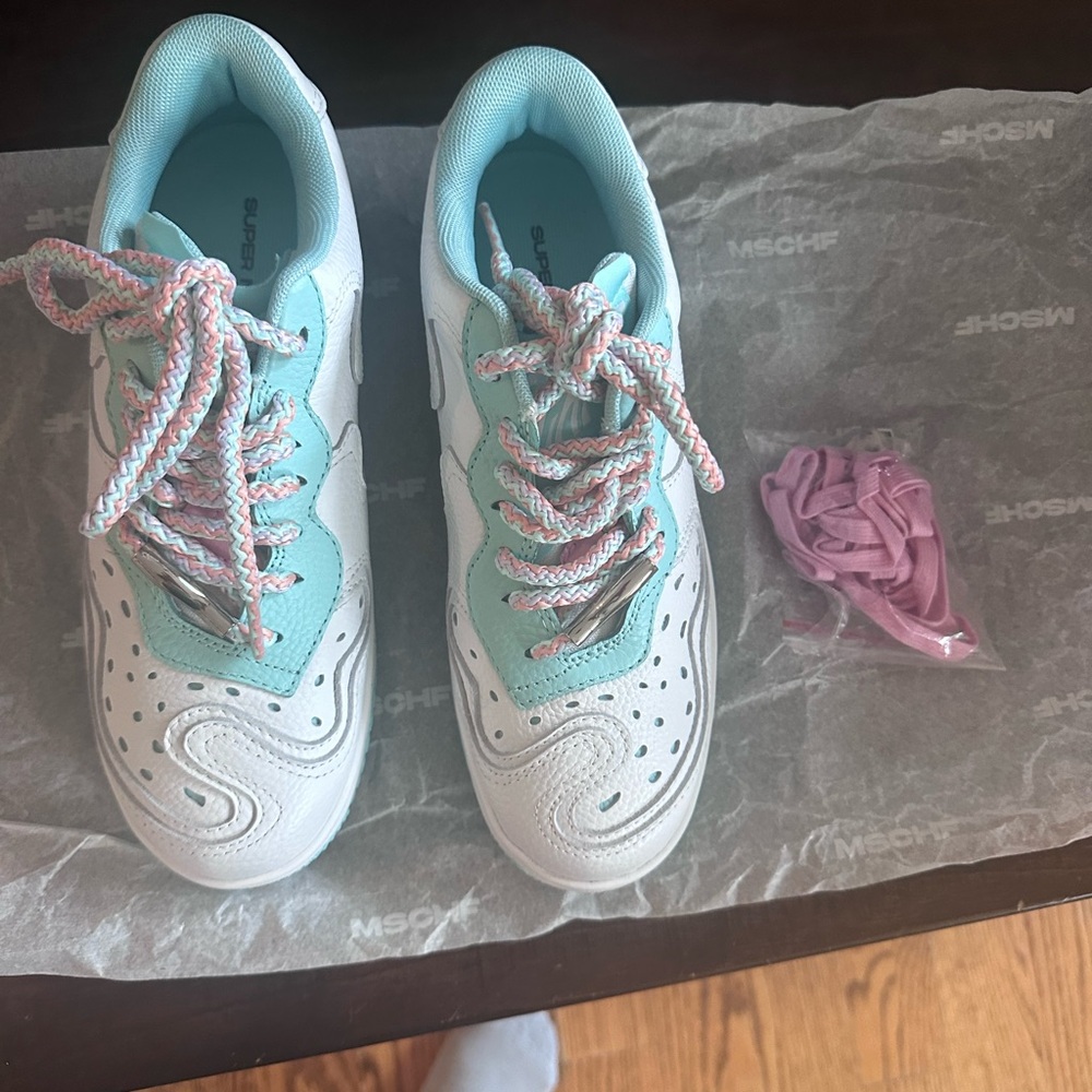 Kids Sneakers - White and aqua Mischf boys size 5 sneakers